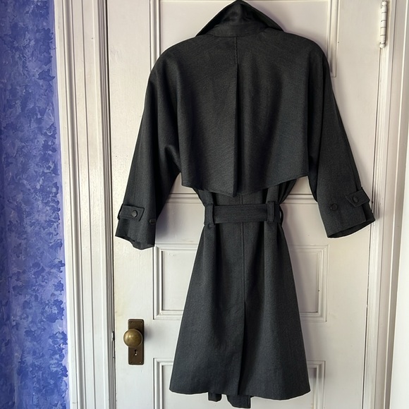 Vintage Rodier Grey wool coat, below-the-knee, trenchcoat style - Picture 2 of 11